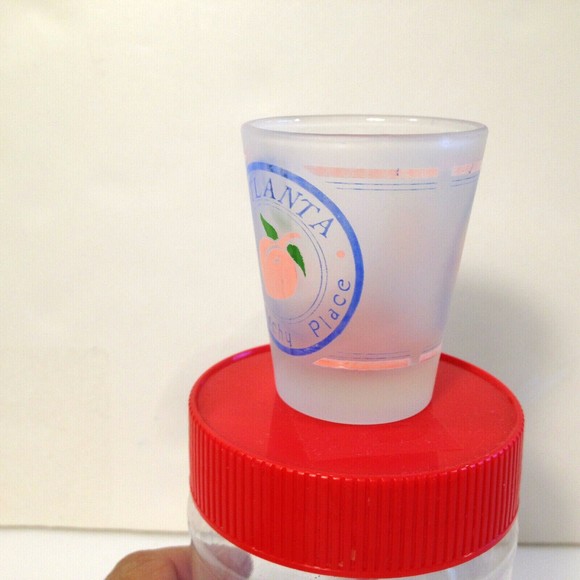 Vintage Souvenir Atlanta A Peachy Place Frosted Shot Glass Peach on Front - Picture 6 of 11